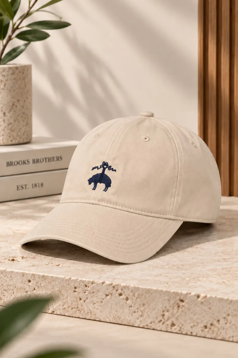 Gorra con Logo Bordado Brooks Brothers color beige