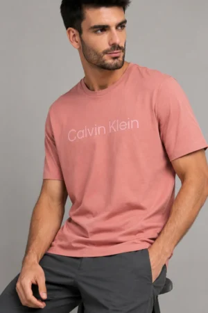 Camiseta Calvin Klein de algodón color salmón con logo al frente