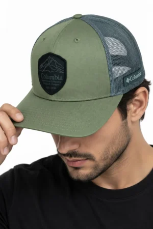 Gorra Trucker con Parche Columbia color verde con gris