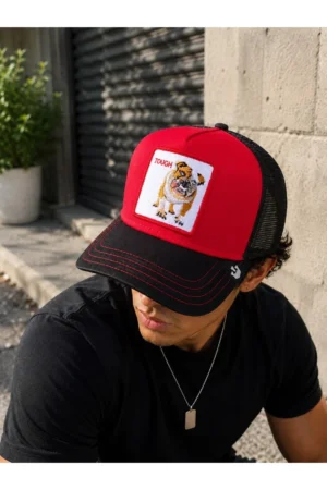 Gorra Trucker Bulldog Tough Goorin Bros color rojo con negro