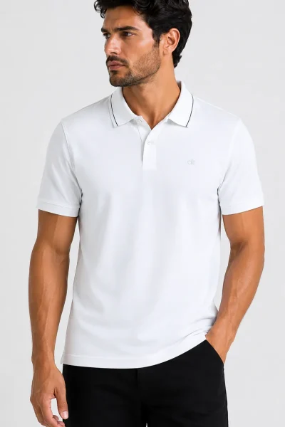 Camiseta estilo polo Calvin Klein de algodón blanca con logo pequeño