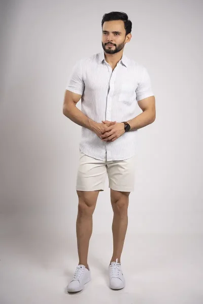 camisa-manga-corta-de-lino-color-blanco-con-arena-01