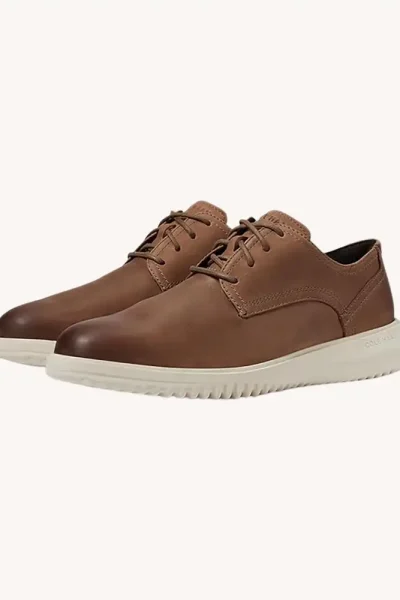 zapato-deportivo-stucco-de-cuero-mate-color-cafe-con-beige